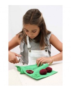 Oli & Carol DIY Mery the cherry 2