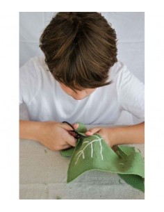 Oli & Carol DIY Cathy the carrot 2