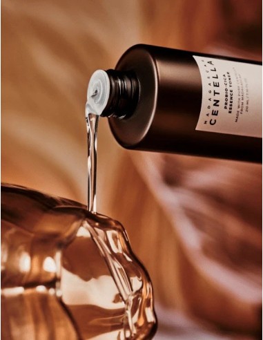 SKIN1004 Madagascar Centella Probio-Cica Essence Toner - Tónico