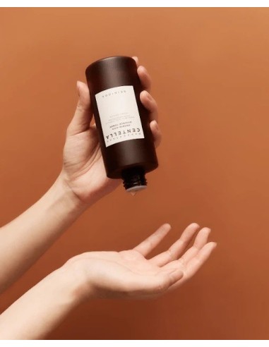 SKIN1004 Madagascar Centella Probio-Cica Essence Toner - Tónico