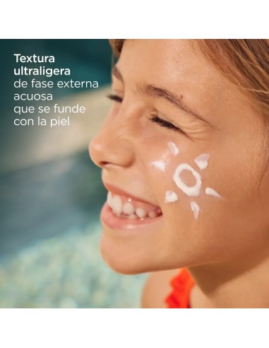 ISDIN PEDIATRICS Pack Fusion Water Facial SPF 50 50 ml + Transparent spray corporal SPF 50 250 ml